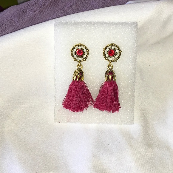Pretty Red Sparkle Fringe Earrings - Picture 4 of 4